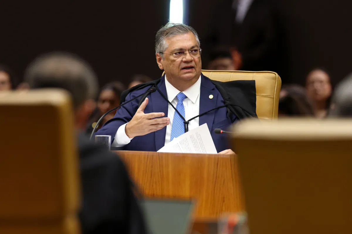 Ministro Flávio Dino rejeita liminar e mantém decreto de Minas Gerais que proíbe publicidade de bets